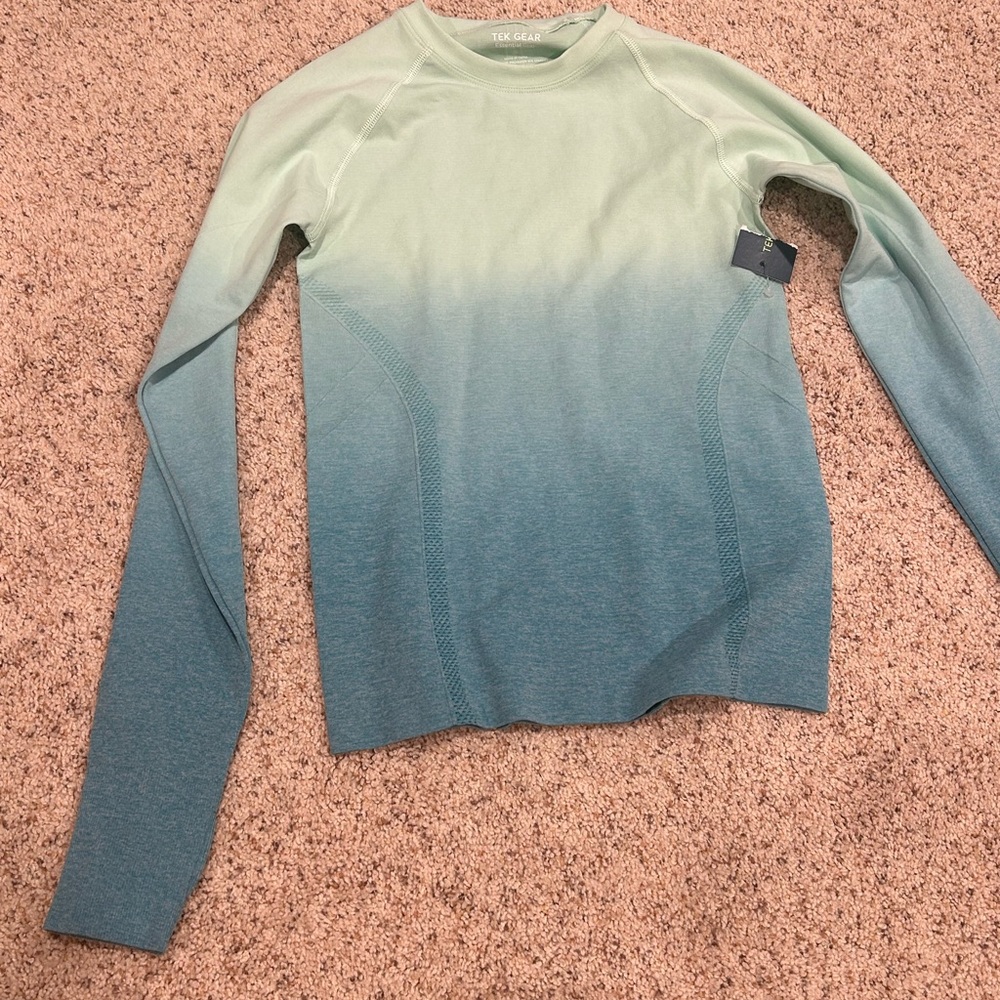 Tech gear size small long sleeve